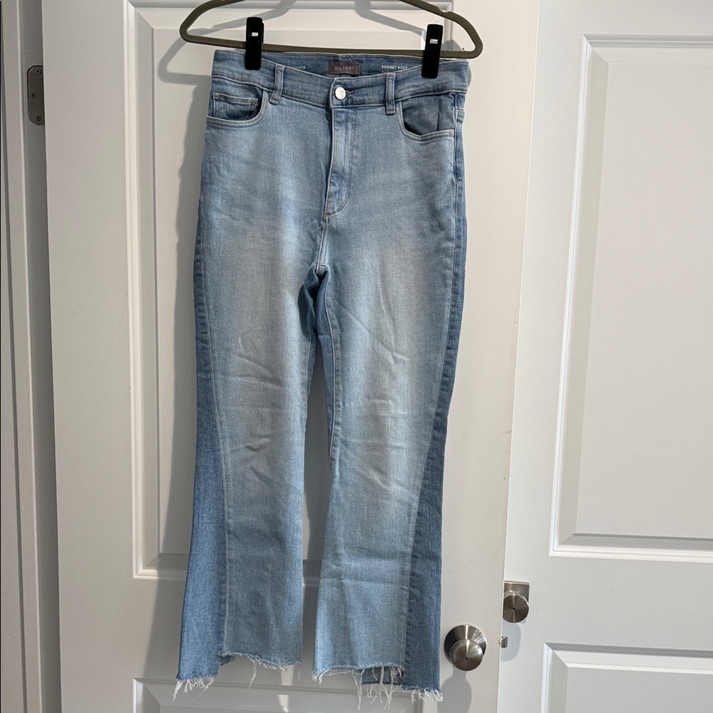 DL1961 bridget Raw Hem Boot Light Blue Women's Jeans, size 29, great condition
